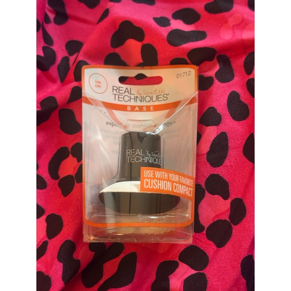 NIB Real Techniques Expert Air Cushion Sponge - New & Sealed